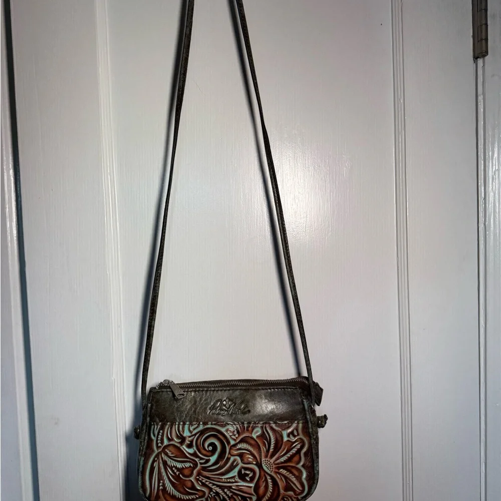 Patricia Nash Turquoise Floral Embossed Leather Crossbody Bag - Picture 11 of 11